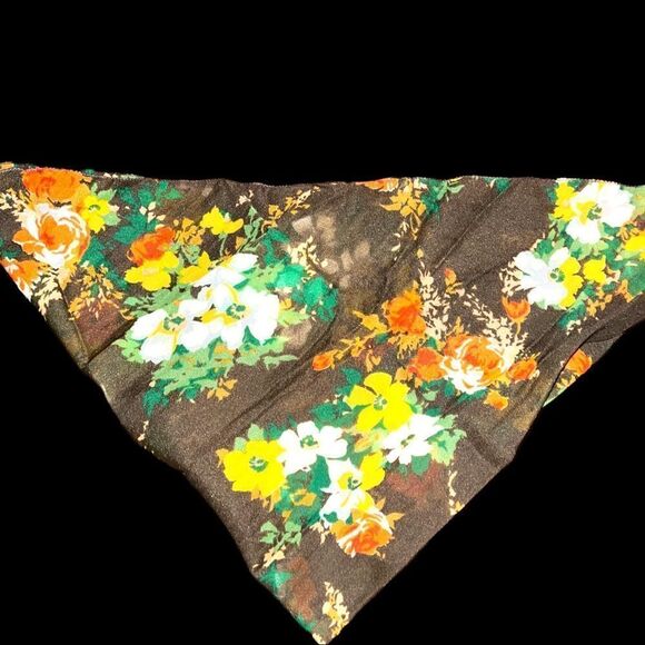 New! 5 piece neck scarfs bundle! - Picture 4 of 7